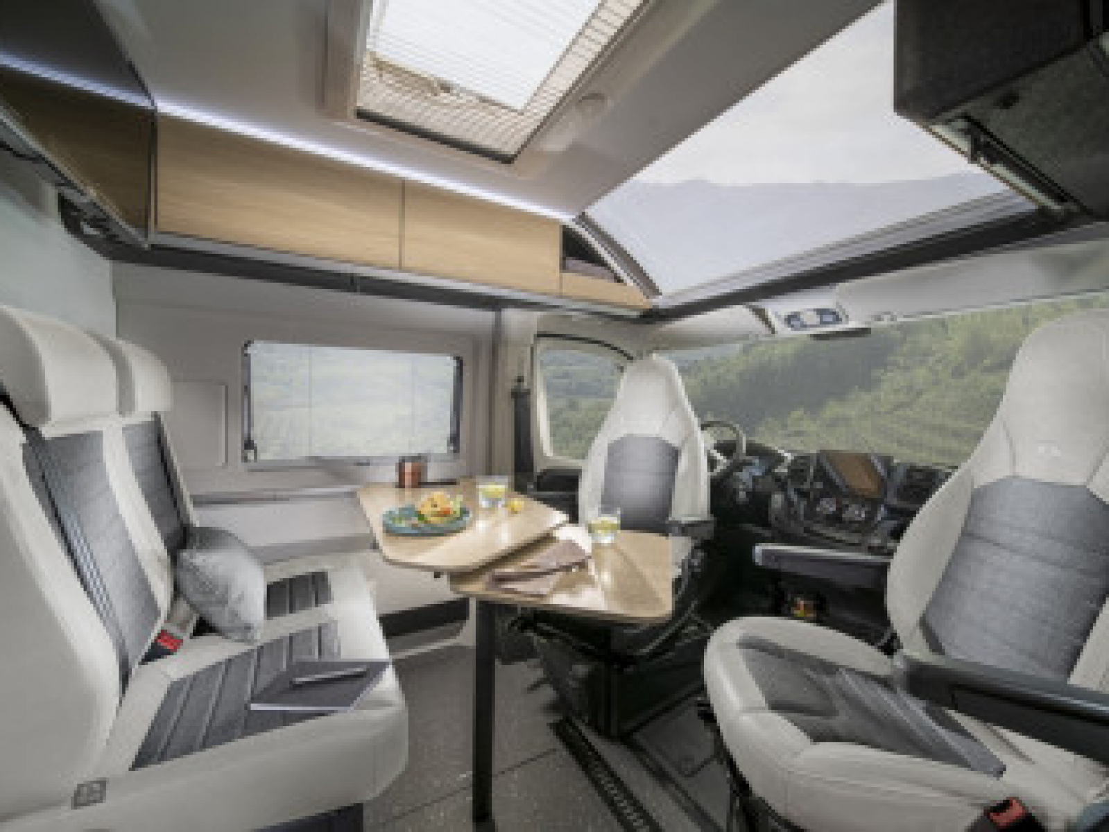 Adria Twin 60Y 640 SGX (66031) image