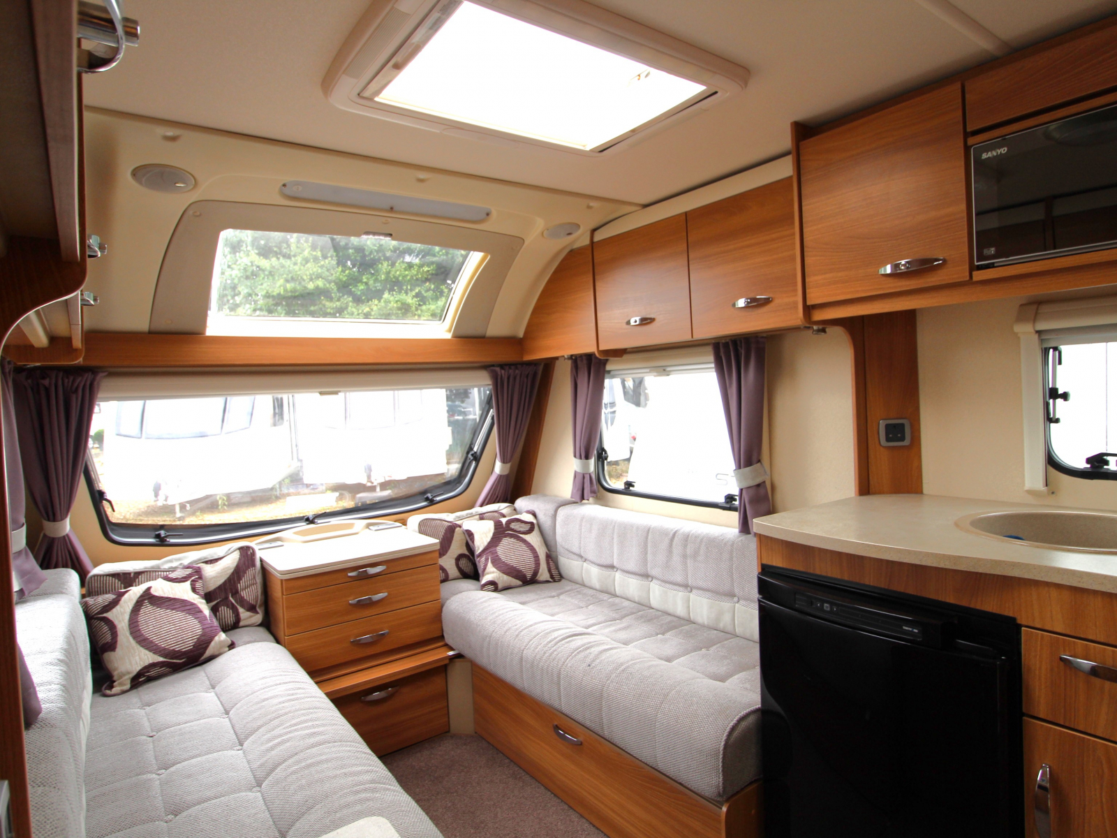 Swift Ace Ambassador - 2013 image