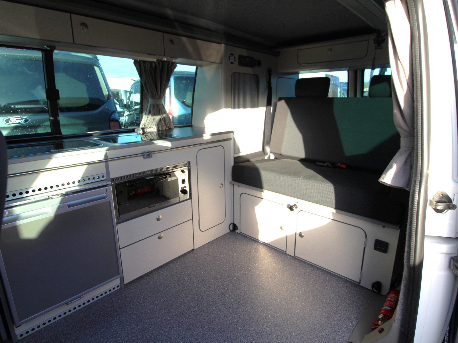 VW Bilbo Celex T30 LWB- 2016 image