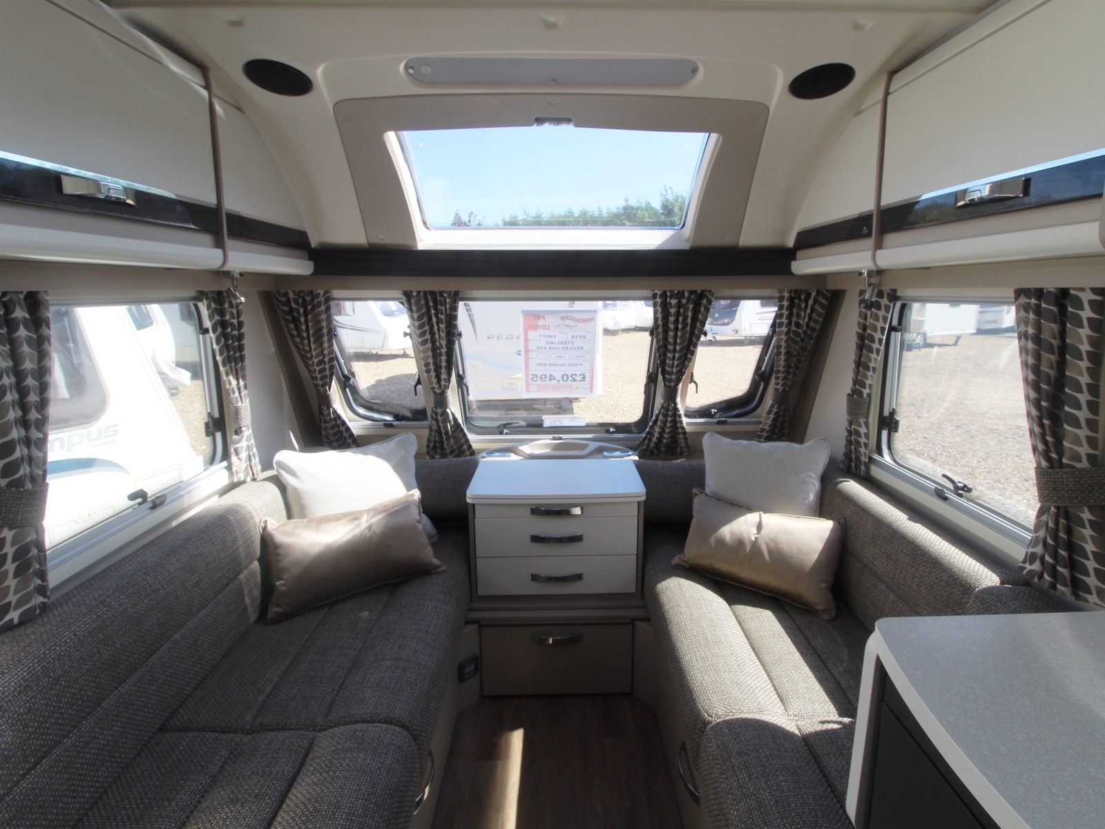 Swift Sterling Eccles 635 Lux image