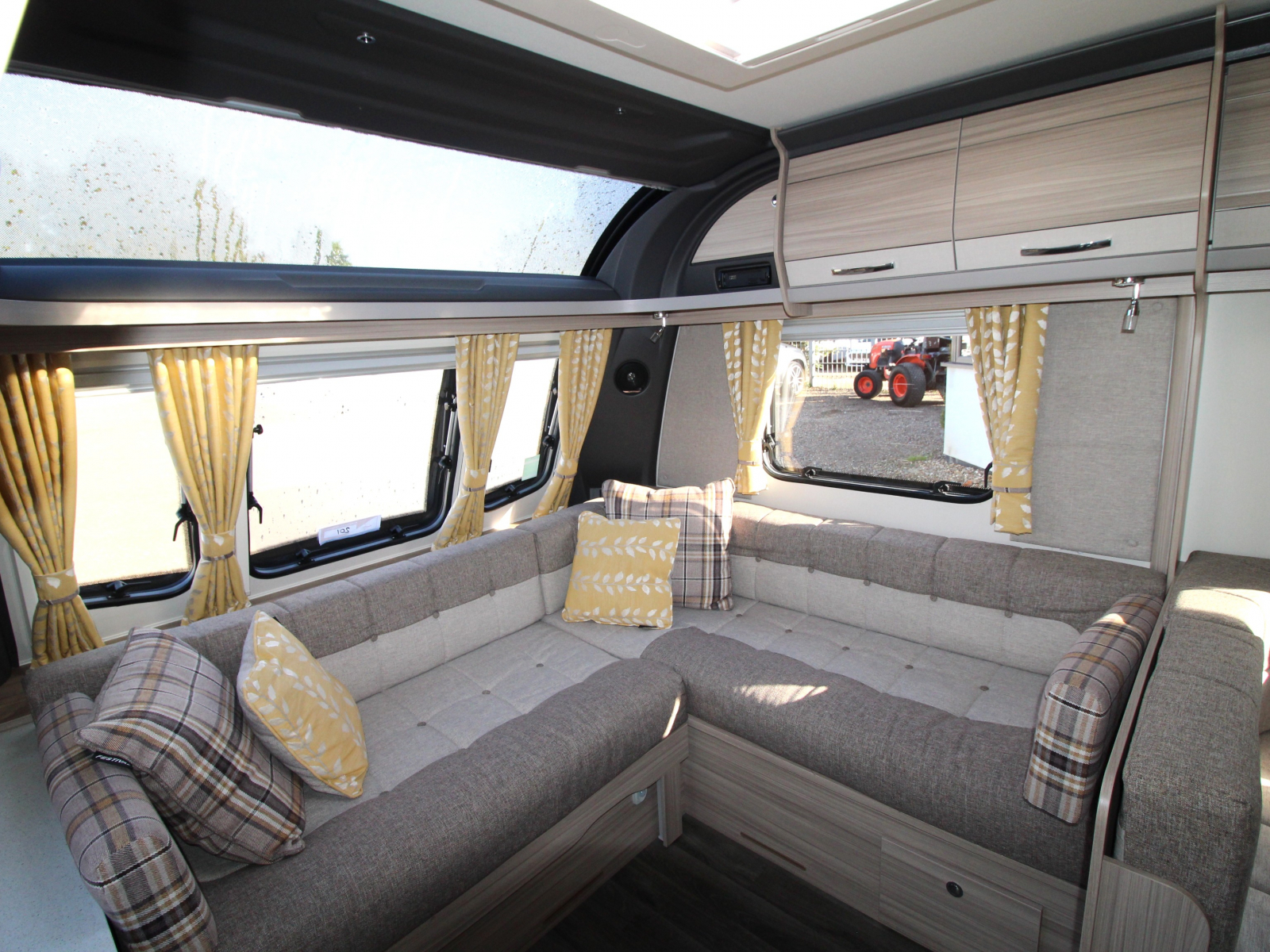 Coachman Acadia 860 Festival - 2020 image