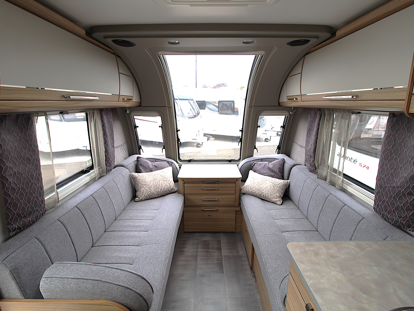 Bailey Unicorn Pamplona - 2022 image