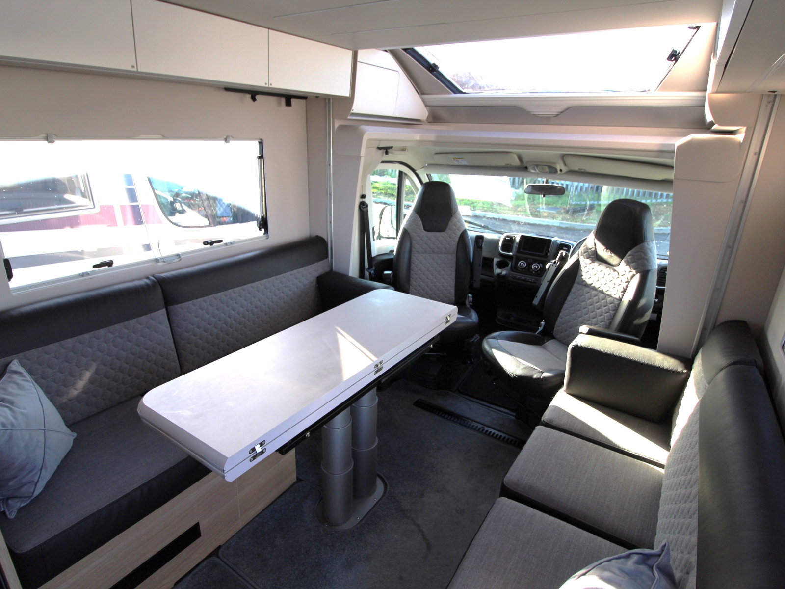 Adria Matrix Plus 600 DT - 2023 image