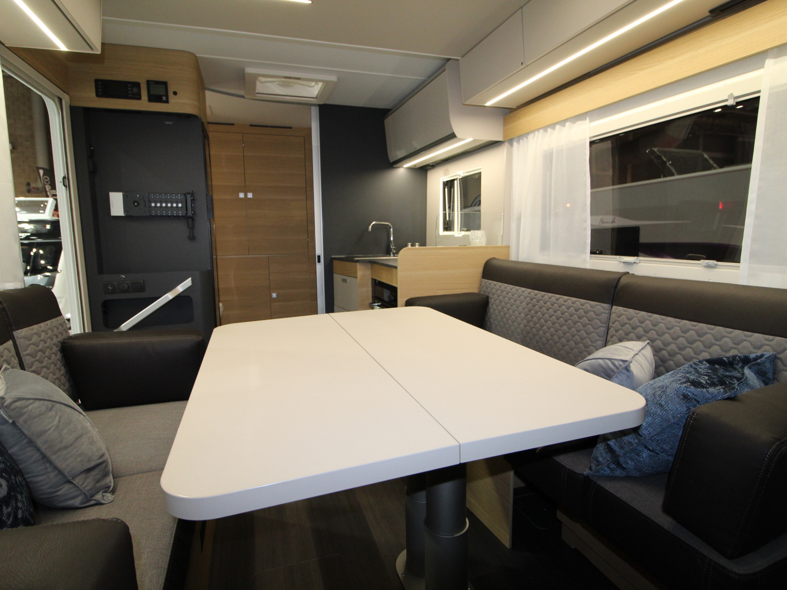 Adria Matrix Axess 600 DT - (45842) image