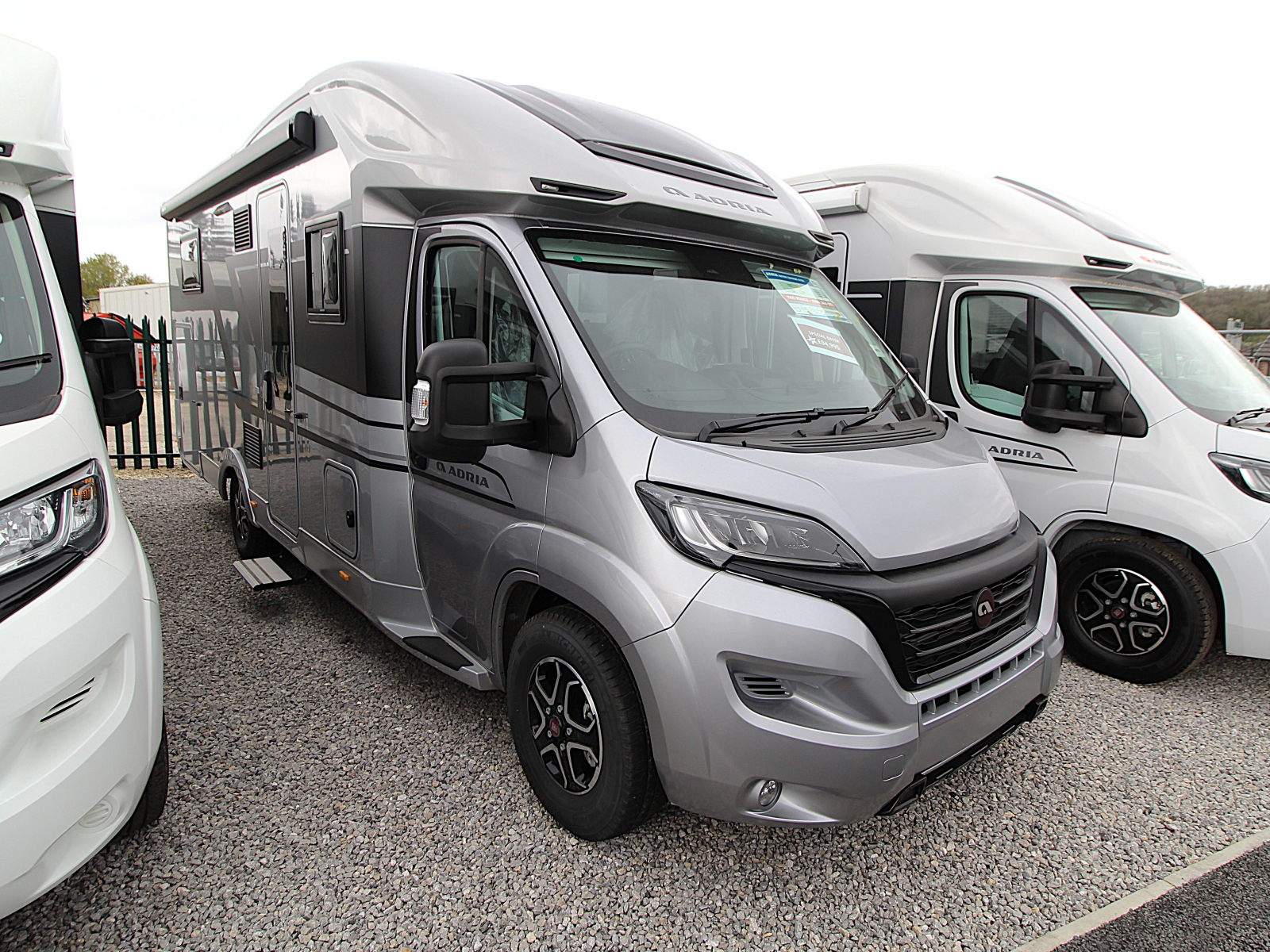 Adria Matrix Supreme 670 DL (62658) image