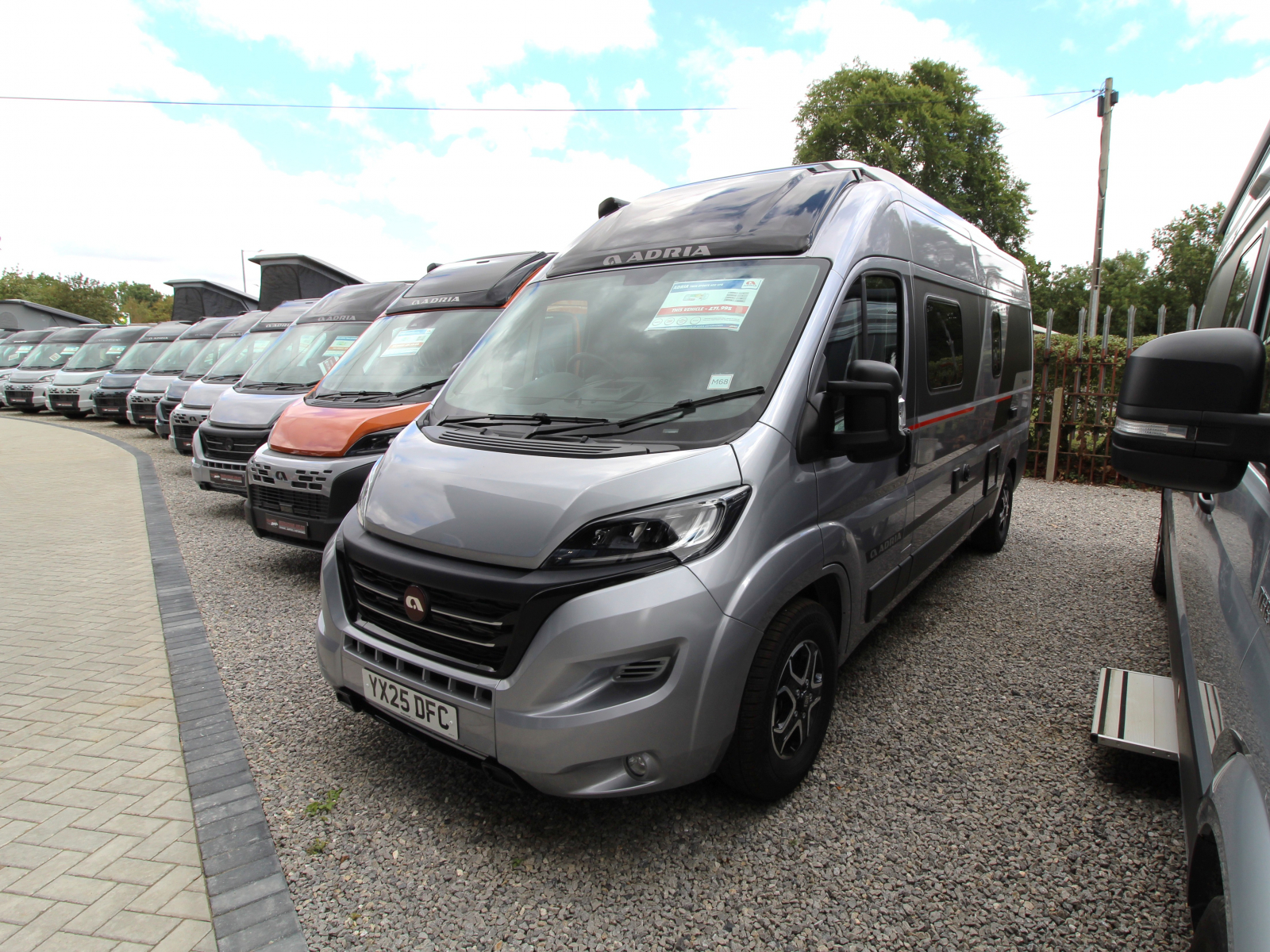 Adria Twin Sports 600 SPB - 2024 image