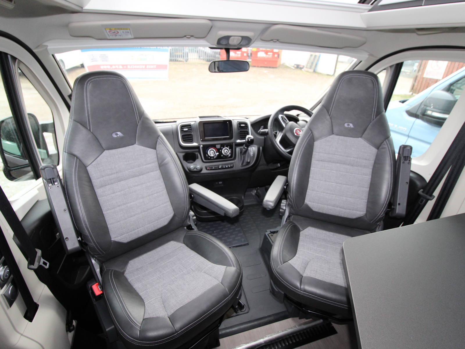 Adria Twin Supreme 600 SPB - 2024 image