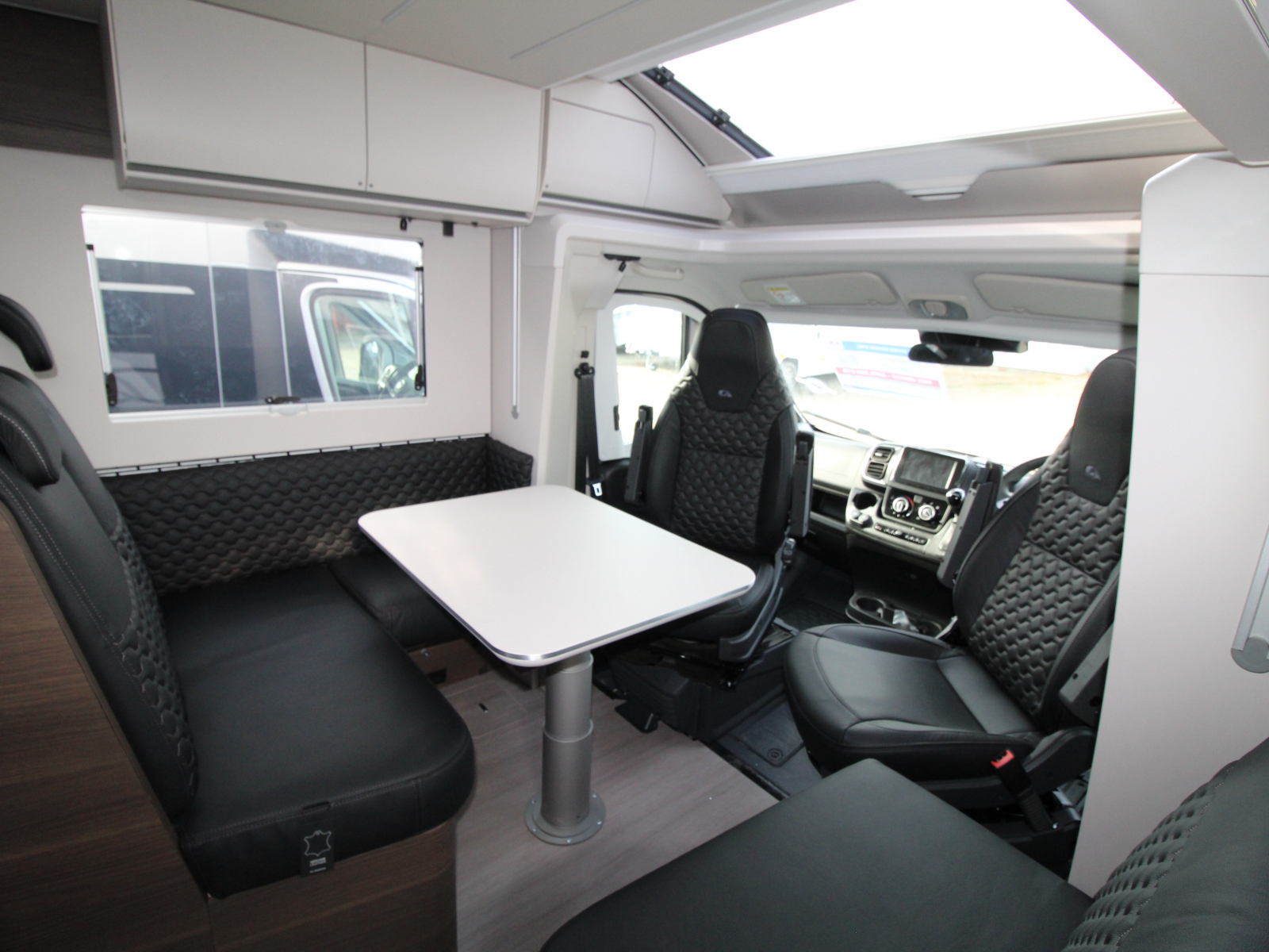 Adria Matrix Supreme 670 SL -  NEW (56472) image