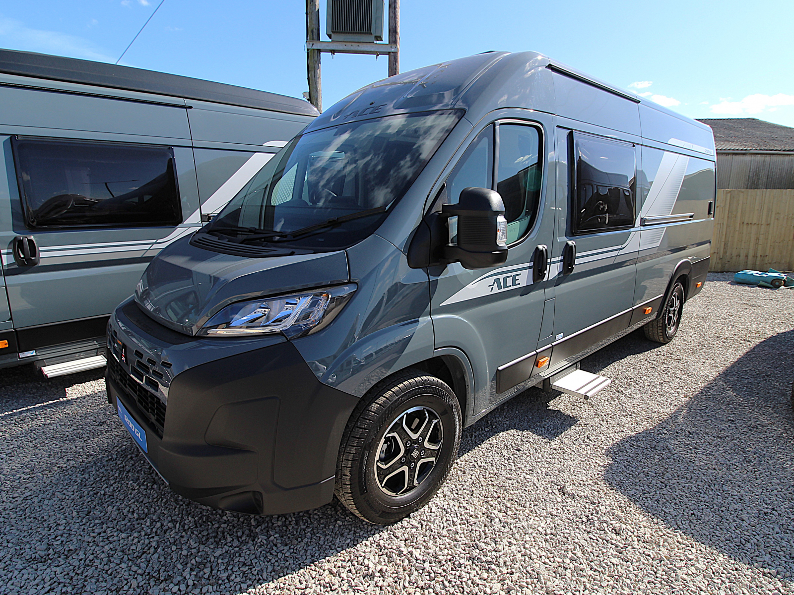 ACE 1200 GLT - Auto - Lanzarote Grey image