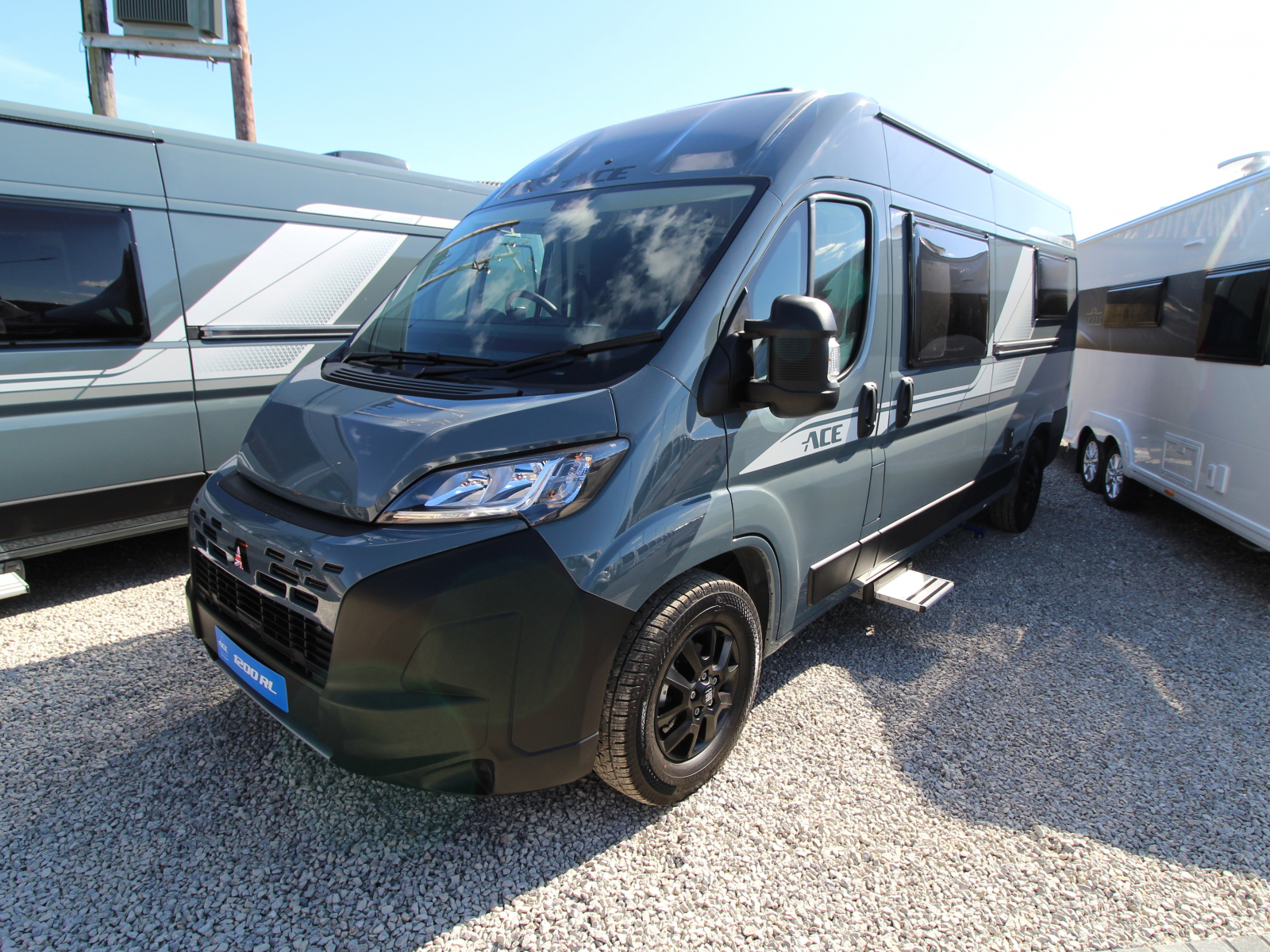 ACE 1200 RLT - Auto - Lanzarote Grey image