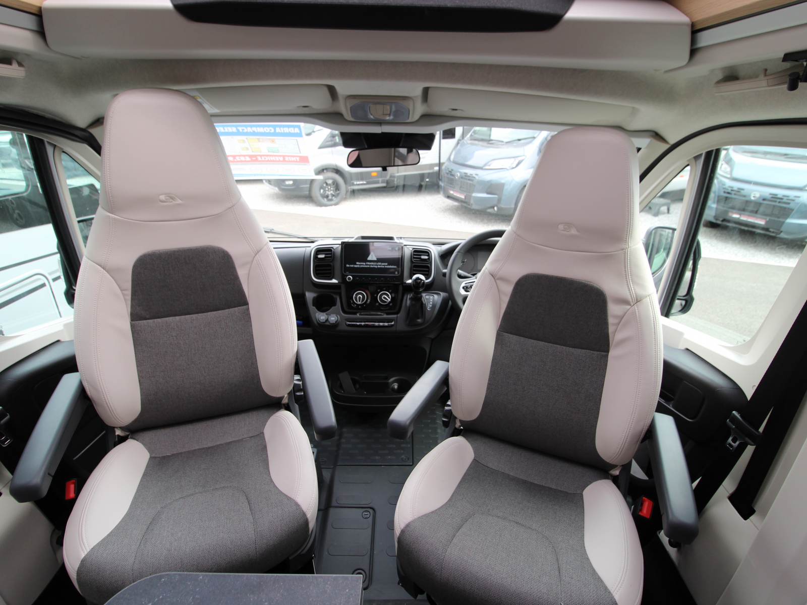 Adria Compact Select DL (68414) image
