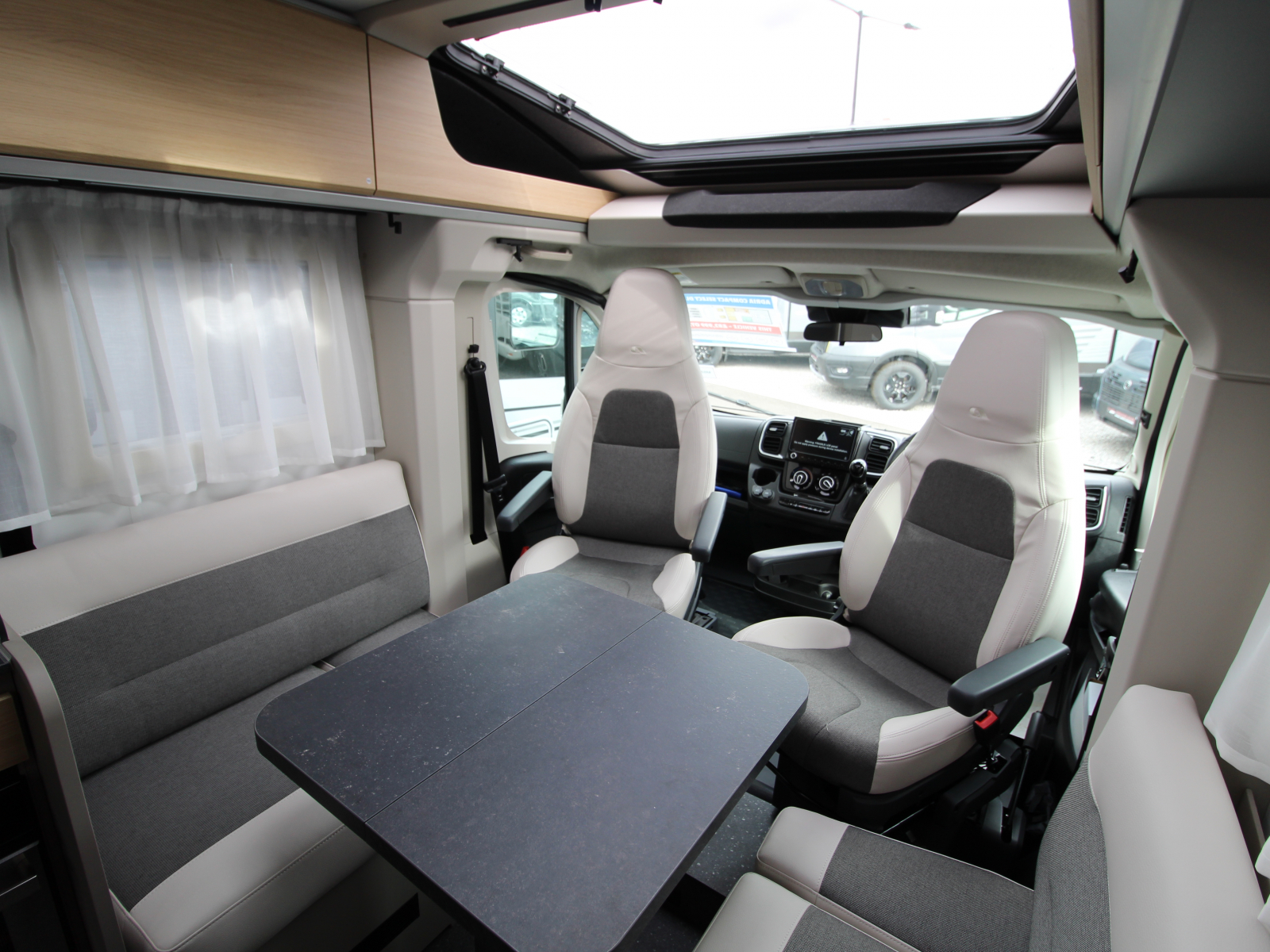 Adria Compact Select DL (68414) image