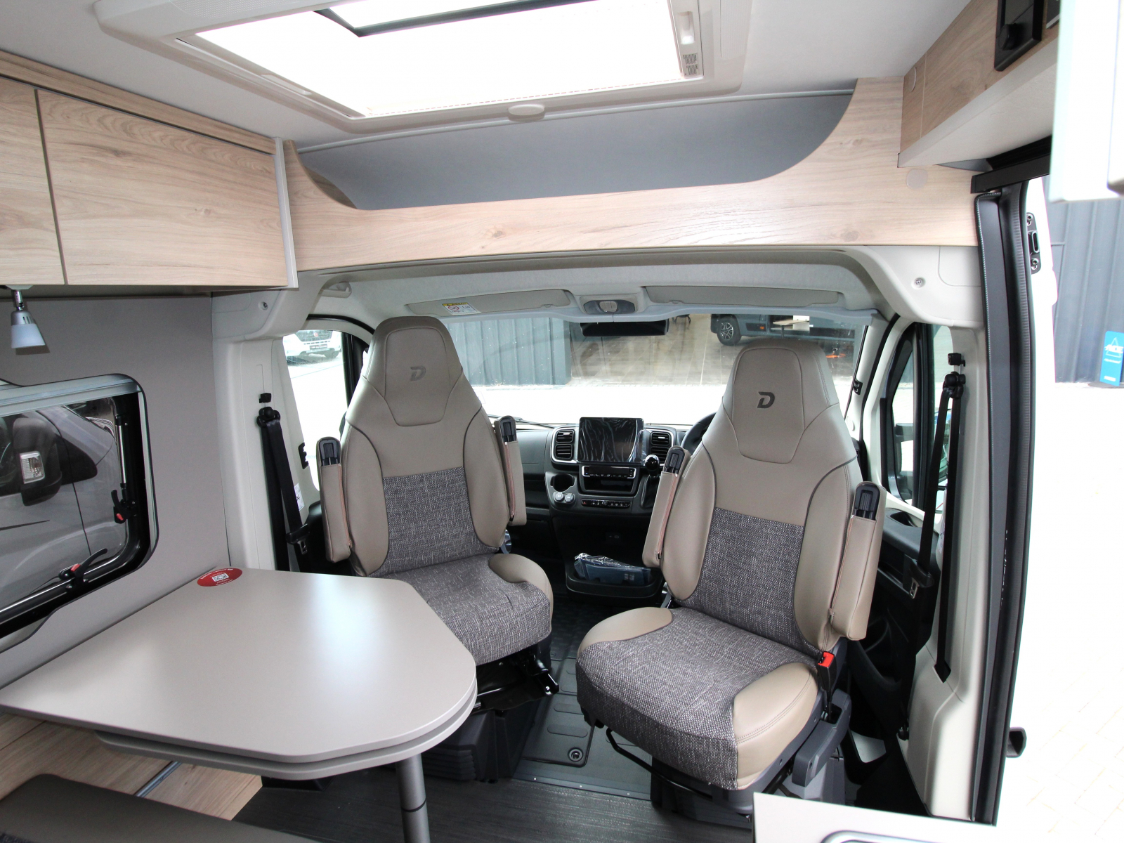 Dethleffs Globetrail 640 HR - Expedition Grey (67638) image