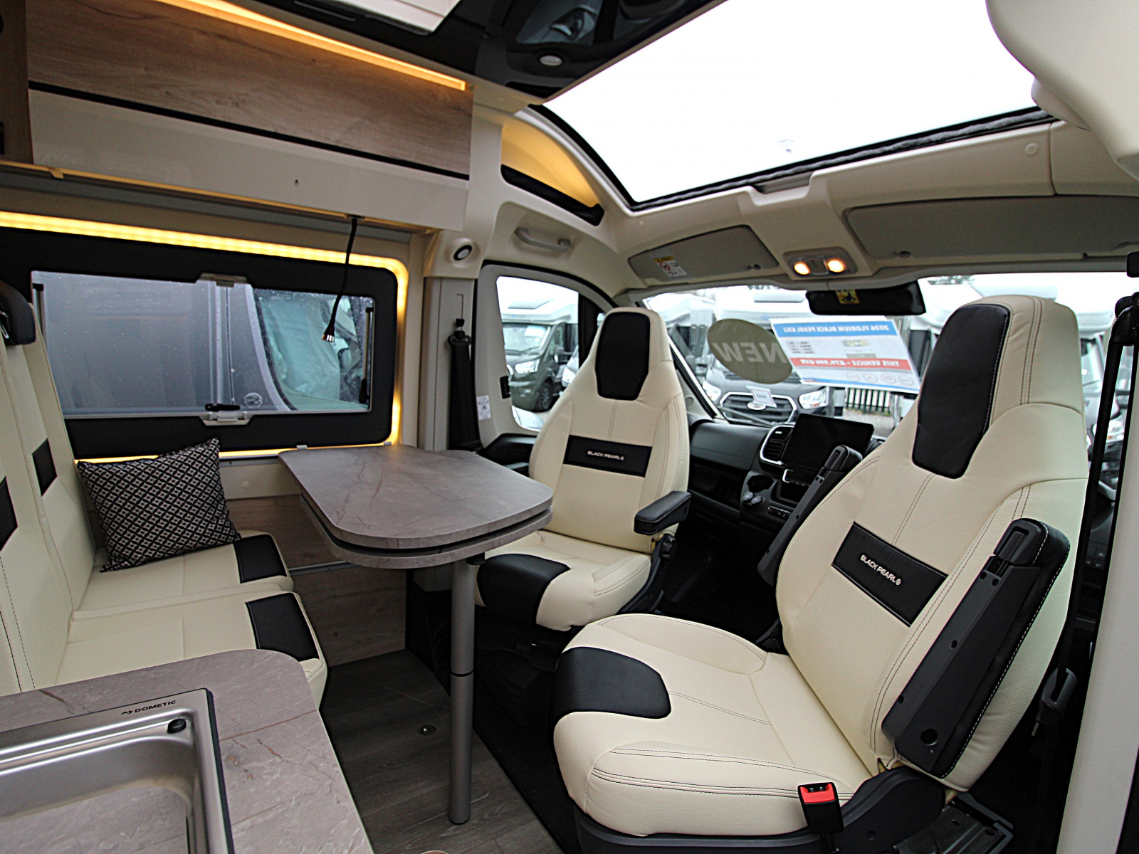 Fleurette/Florium Black Pearl 63 LJ - Artense Grey - 2026 image