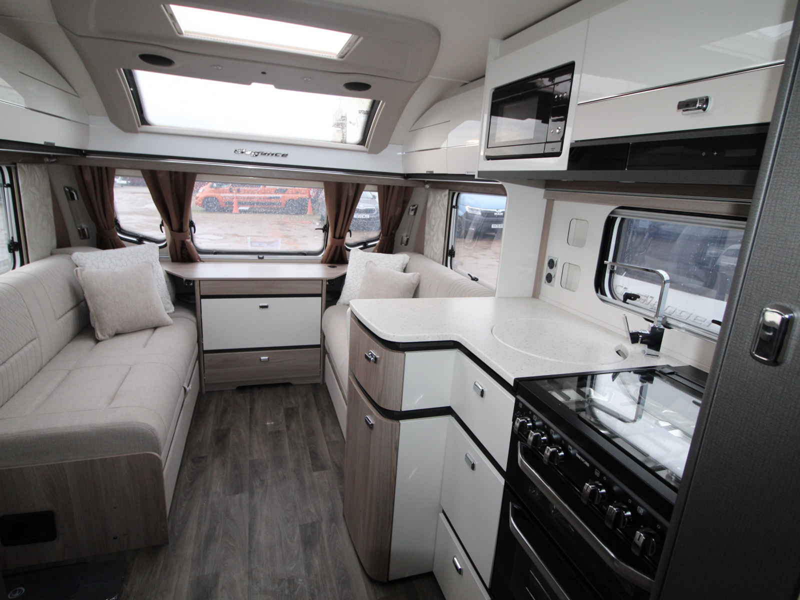 Swift Elegance Grande 835 - 2026 image