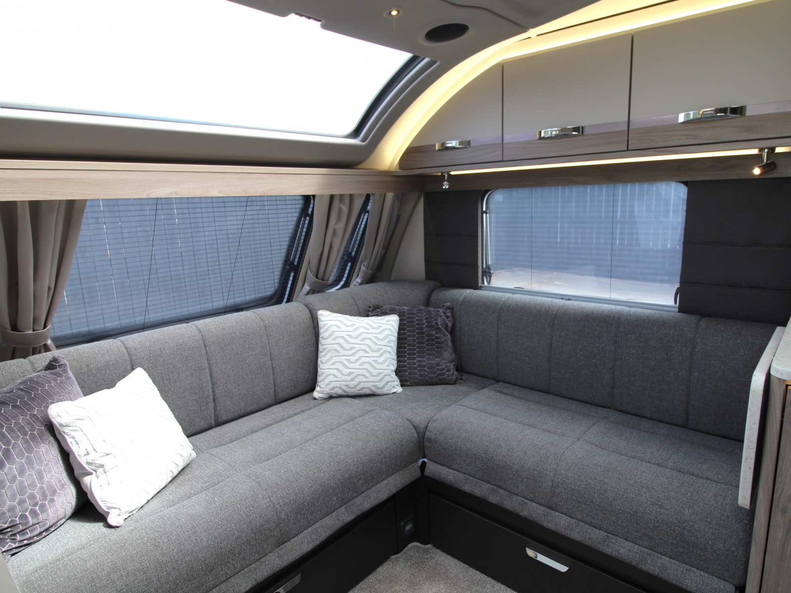 Swift Conqueror Grande 650L - 2027 image