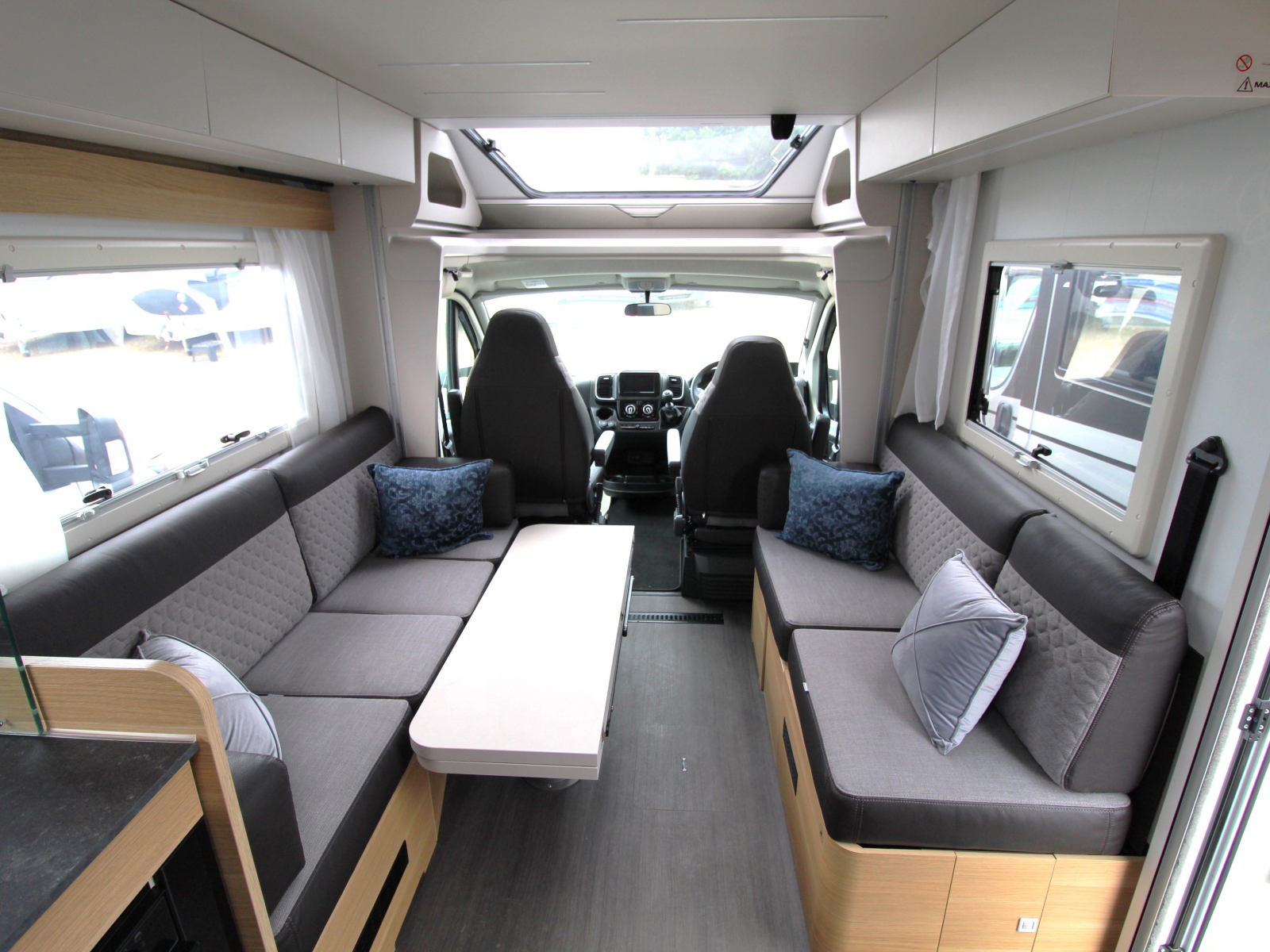 Adria Matrix Axess 600 DT (55793) image