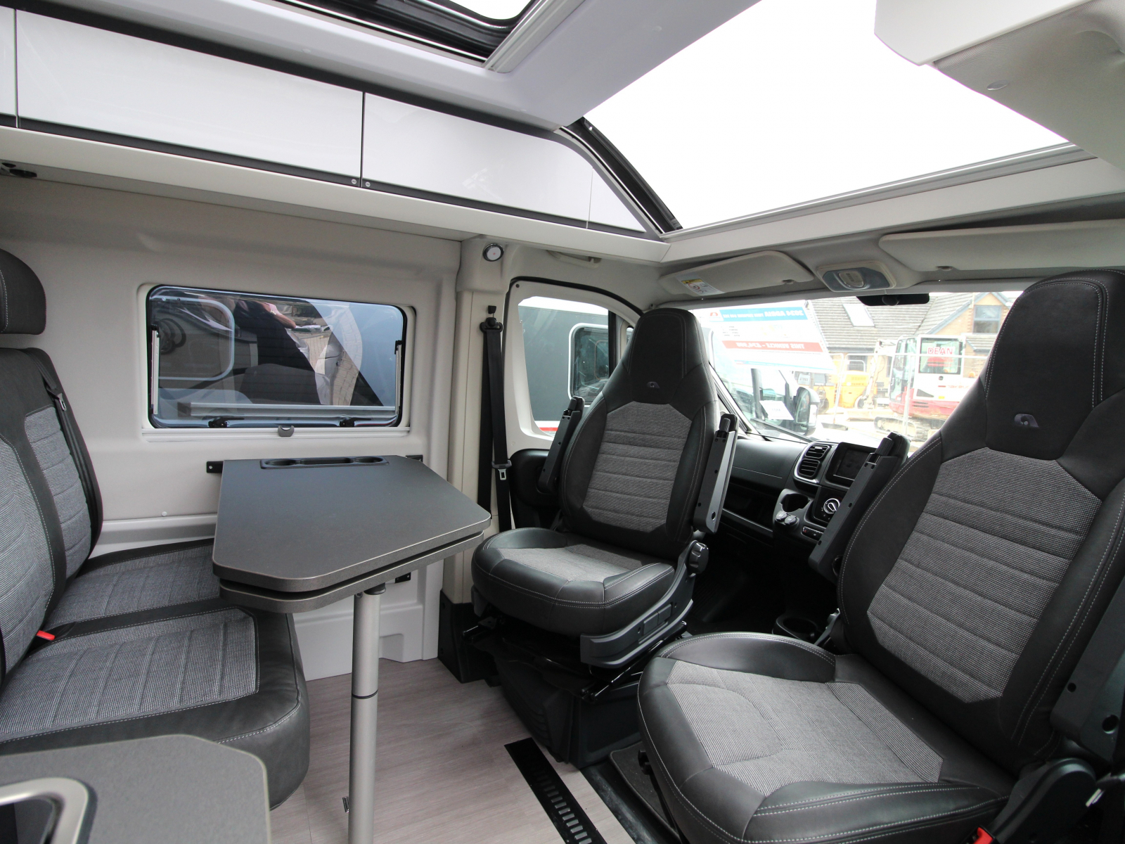 Adria Twin Supreme 640 SGX - 2024 image