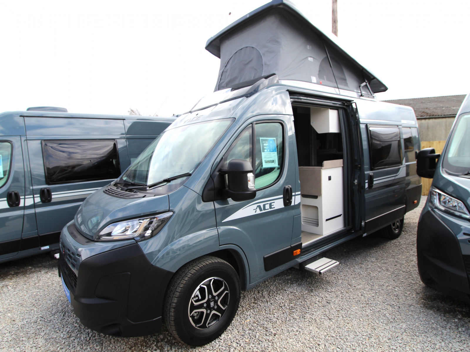 ACE 1200 SLT - Auto - Lanzarote Grey image