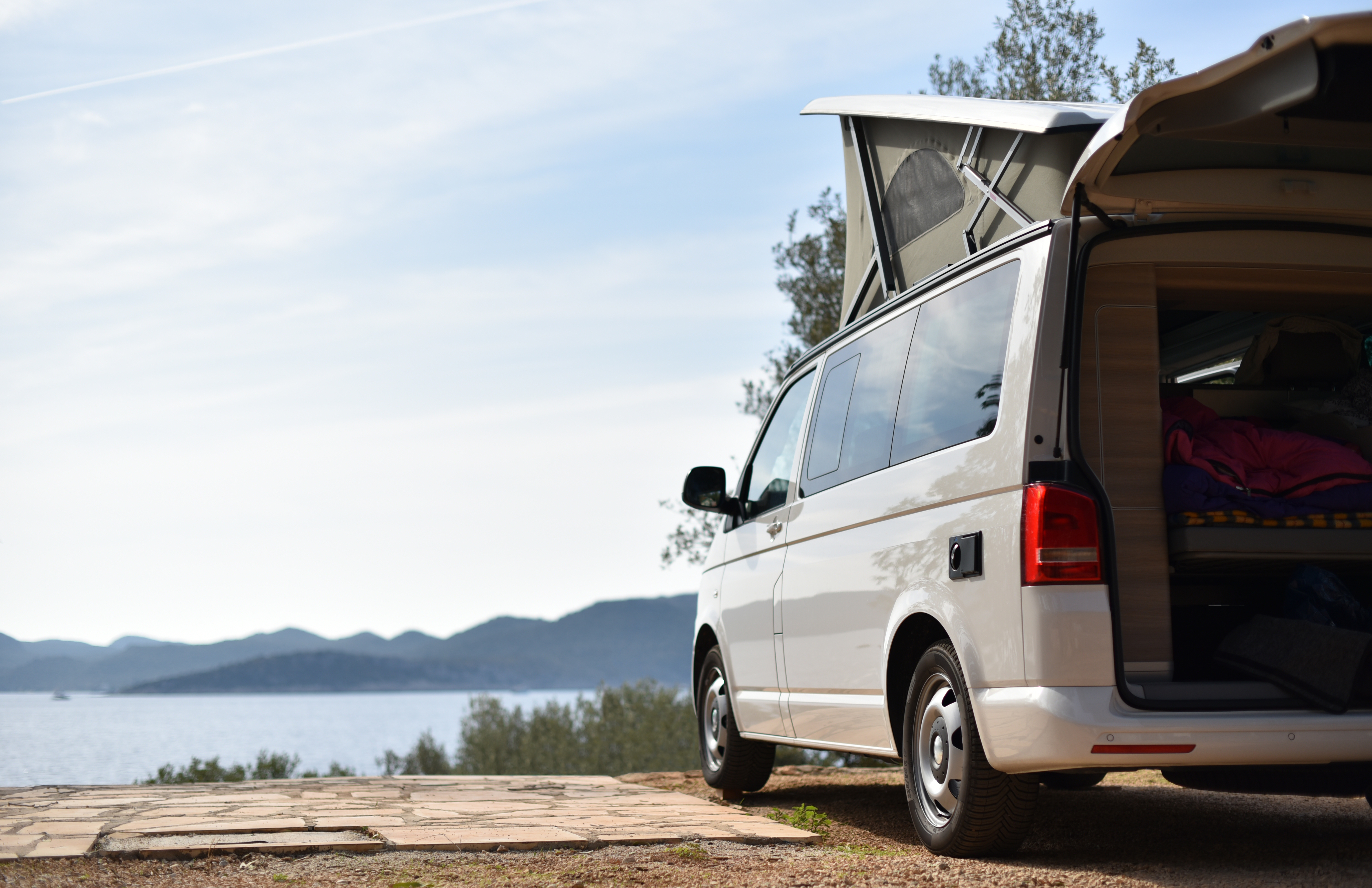 Campervans vs Caravans: A comprehensive guide