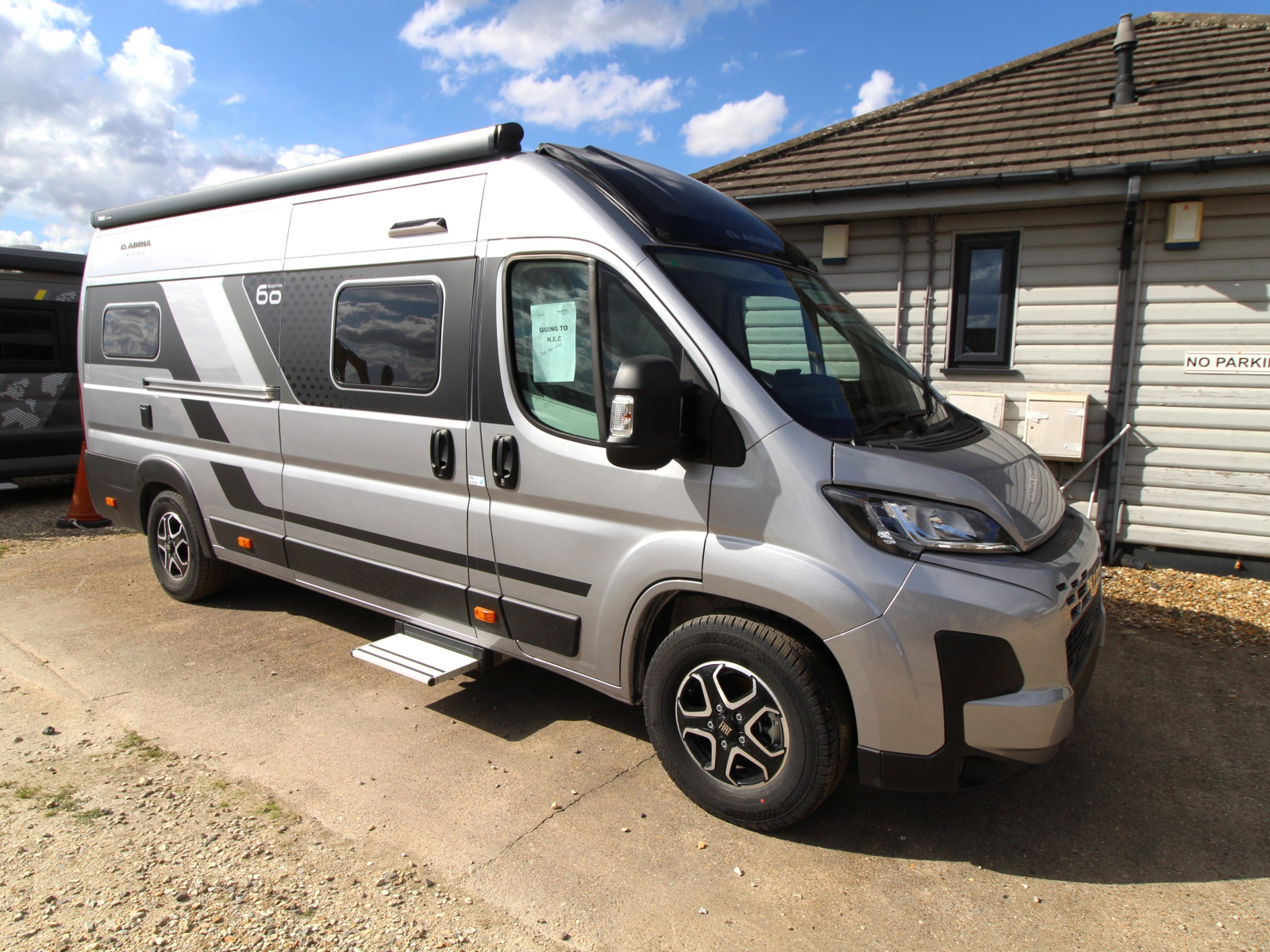 Adria Twin 60Y 640 SGX image