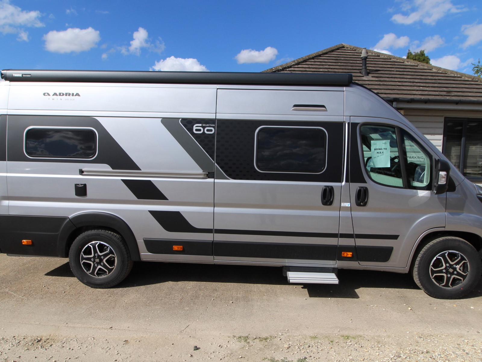Adria Twin 60Y 640 SGX image
