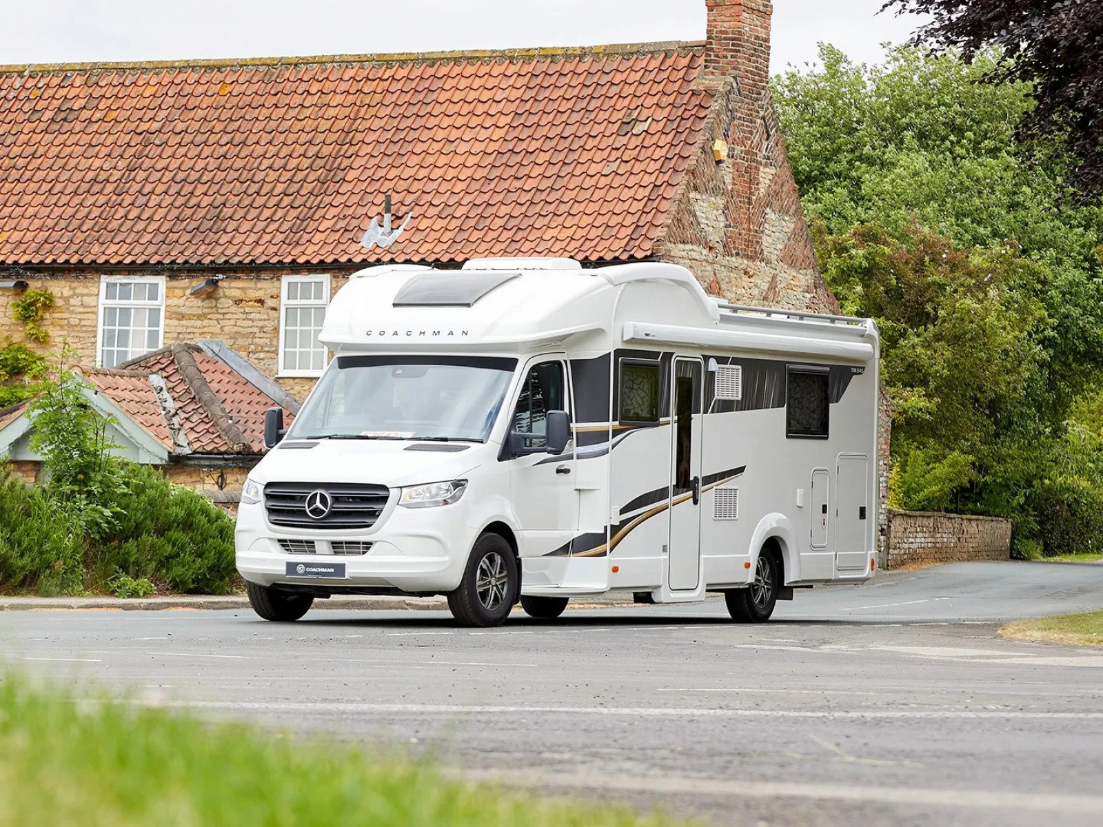 Coachman Travel Master 545 - 2024 image