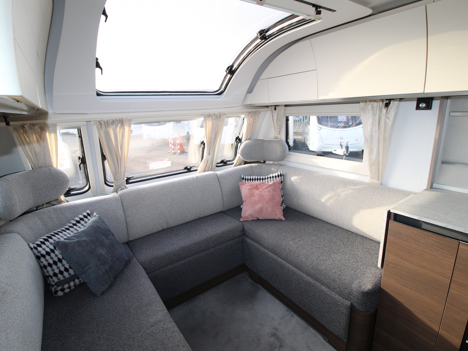 Adria Alpina Mississippi - 202 image