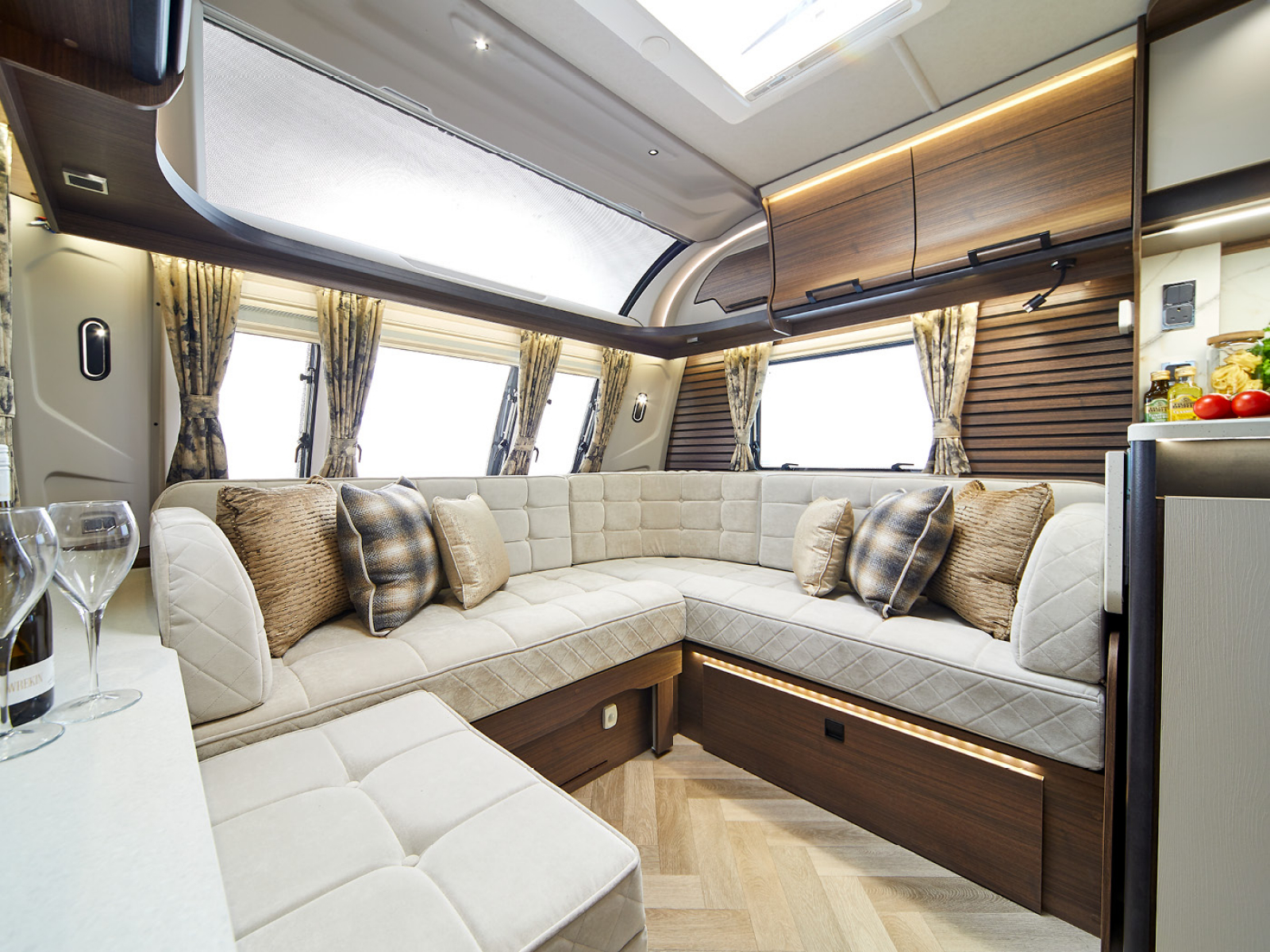 Coachman LUSSO II - 2027 image