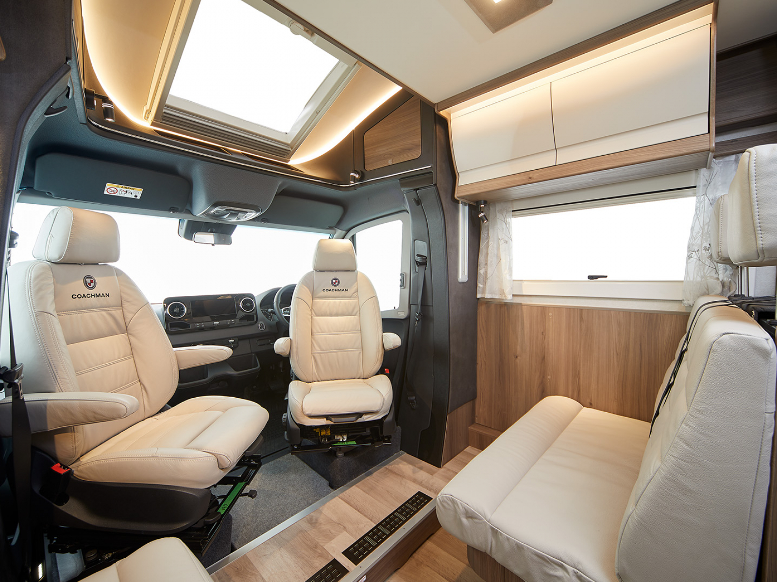 Coachman Travel Master 545 - 2026 image