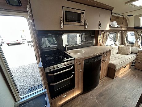 Swift Corniche 17/4 - 2018 image