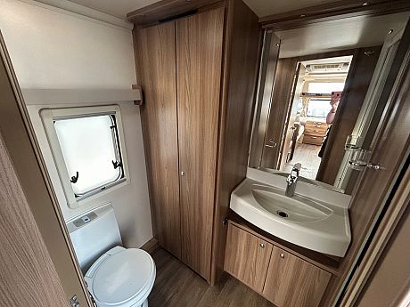 Swift Corniche 17/4 - 2018 image