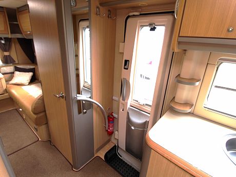 Bessacarr E795 2009 image