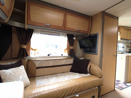 Bessacarr E795 2009 image