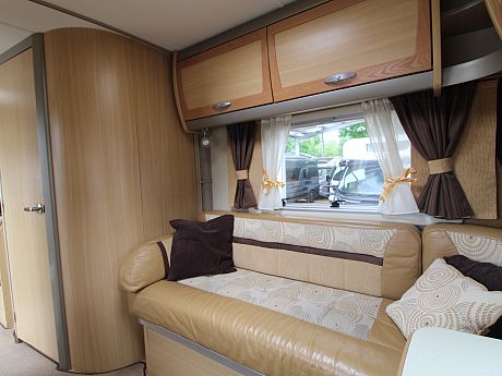 Bessacarr E795 2009 image