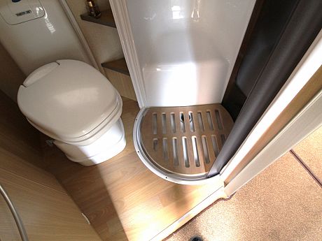 Bessacarr E795 2009 image