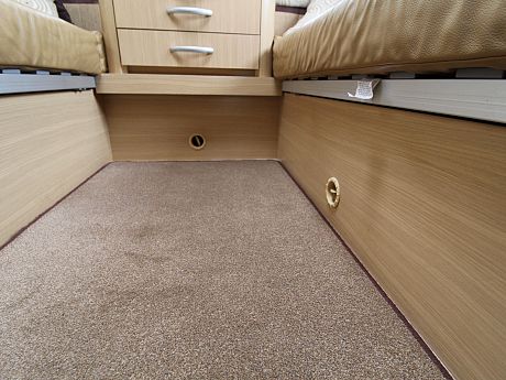 Bessacarr E795 2009 image