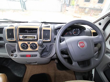 Bessacarr E795 2009 image