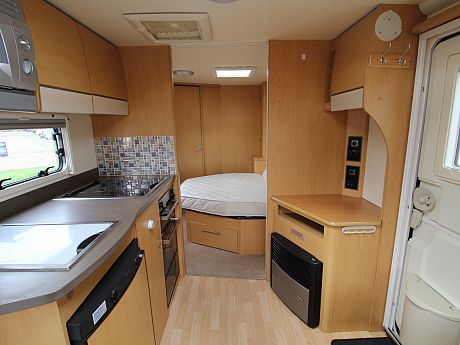 Bailey 554 2010 image