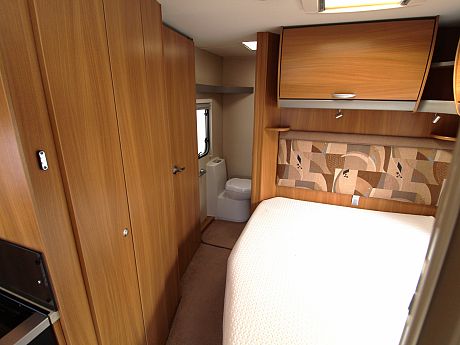 Swift Cardinal 550 - 2010 image