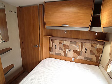 Swift Cardinal 550 - 2010 image