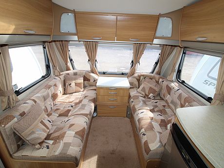 Swift Cardinal 550 - 2010 image