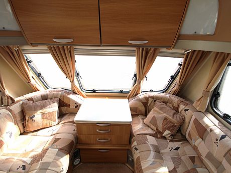 Swift Cardinal 550 - 2010 image