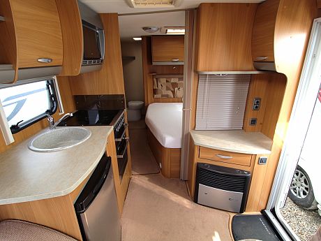 Swift Cardinal 550 - 2010 image