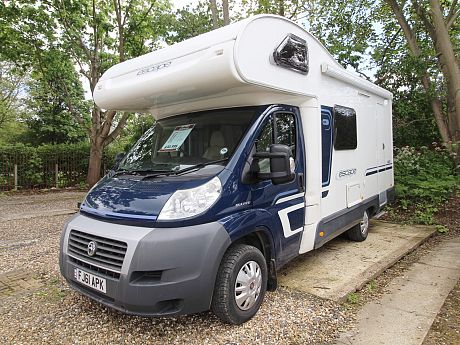 Swift Escape 624 2011 image
