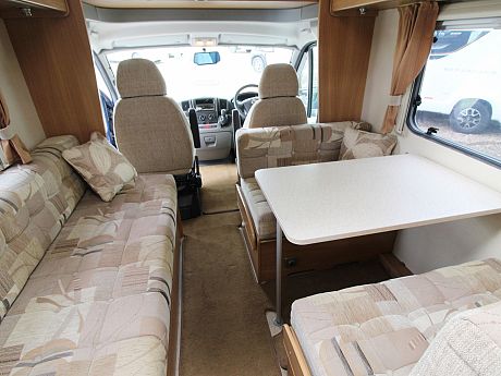 Swift Escape 624 2011 image