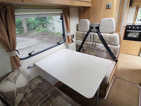 Swift Escape 624 2011 image