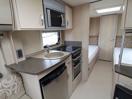Swift Sterling Eccles Solitaire 2011 image