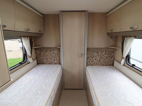 Swift Sterling Eccles Solitaire 2011 image