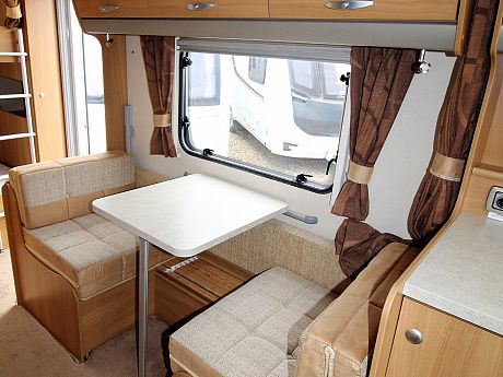 Swift Corniche 18/6 - 2011 image